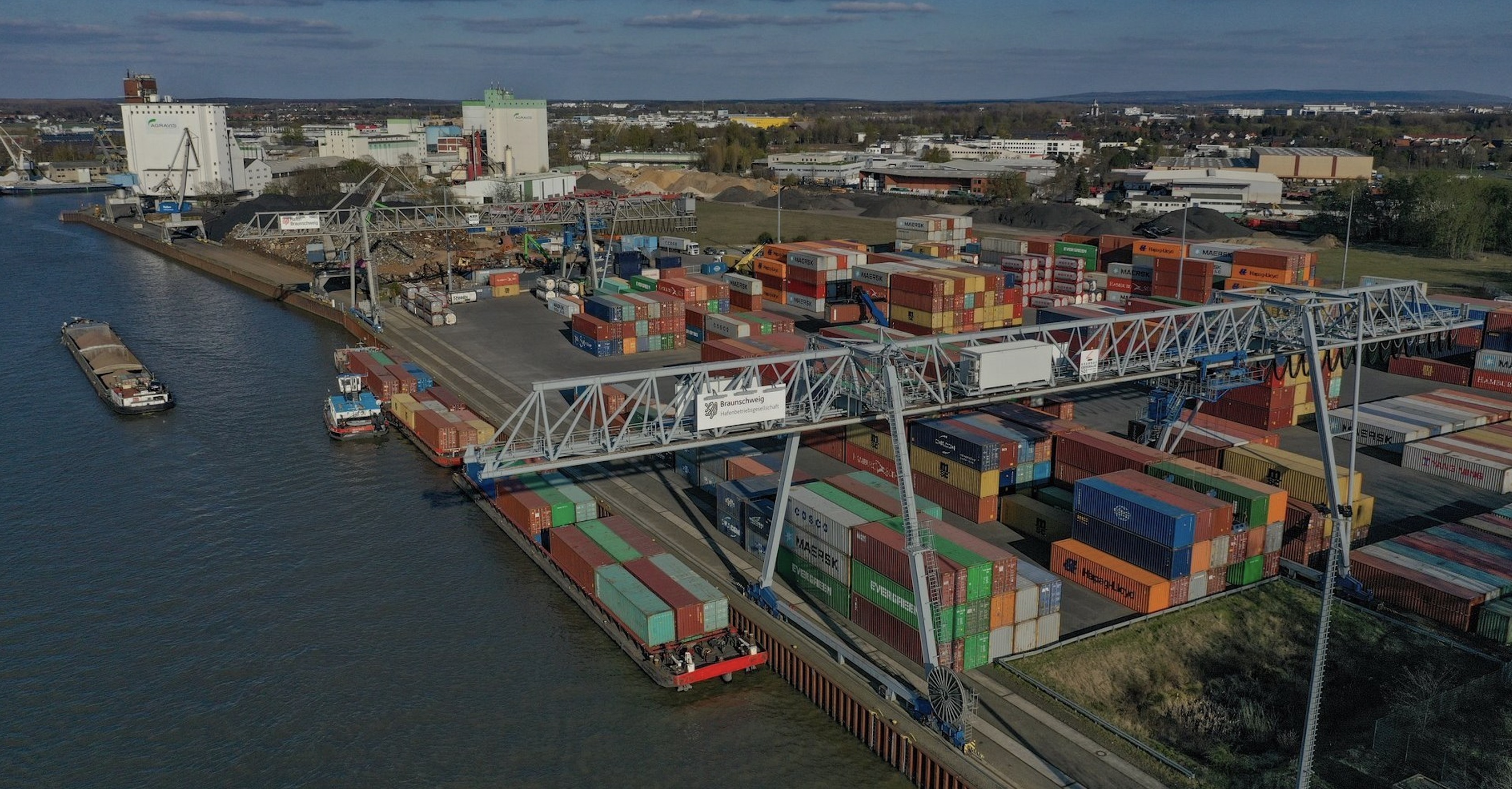 Containerhafen Braunschweig am Mittellandkanal