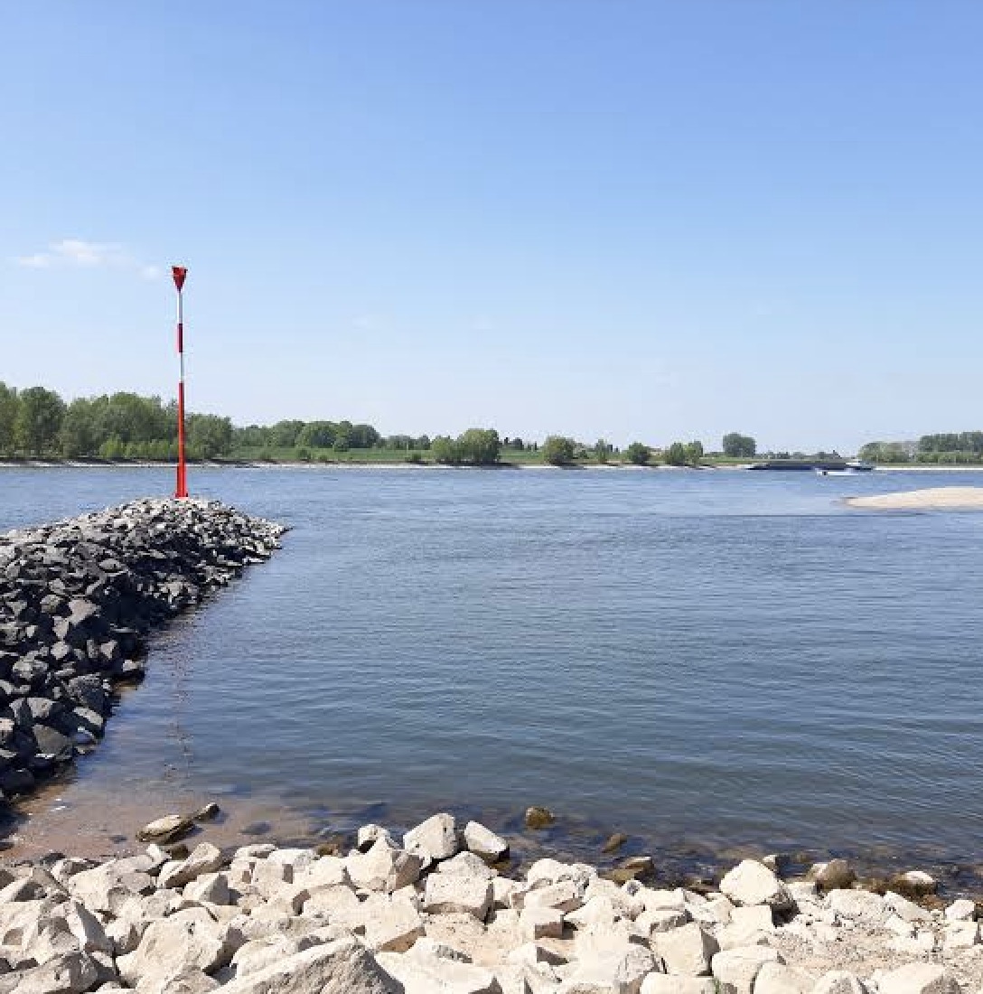 Hindernis an der rechten Seite