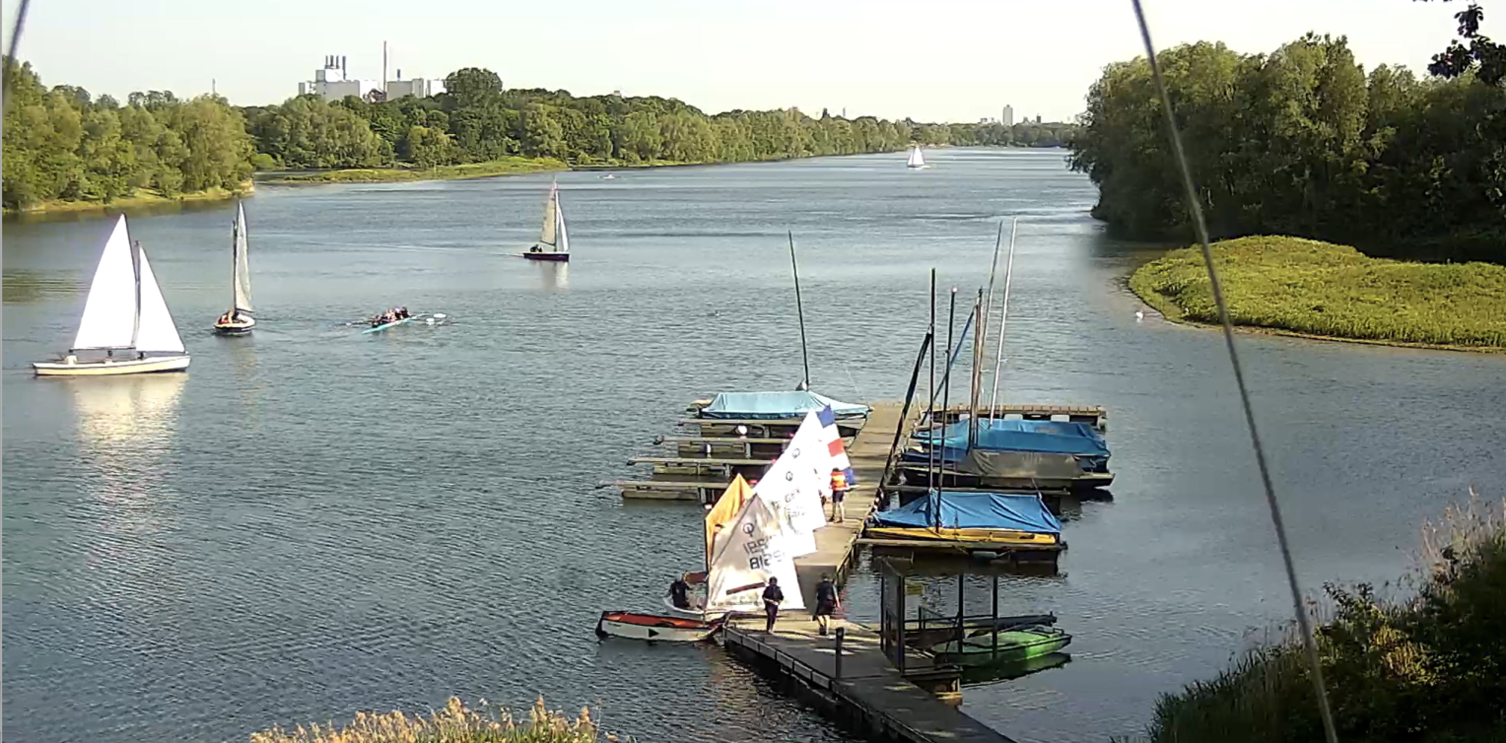 Segelboote auf dem Elfrather See bei Krefeld