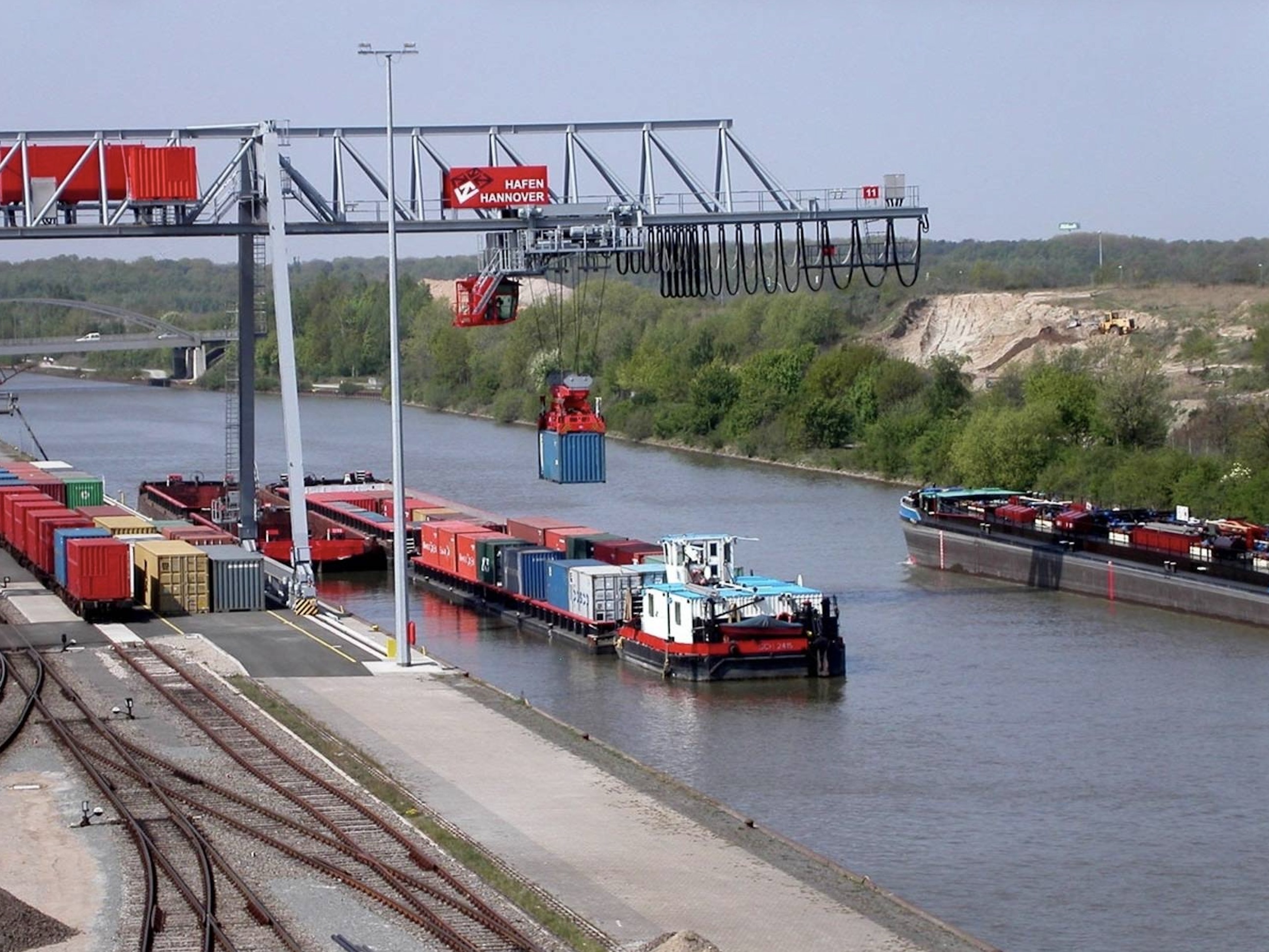 Containerhafen Hannover am Mittellandkanal