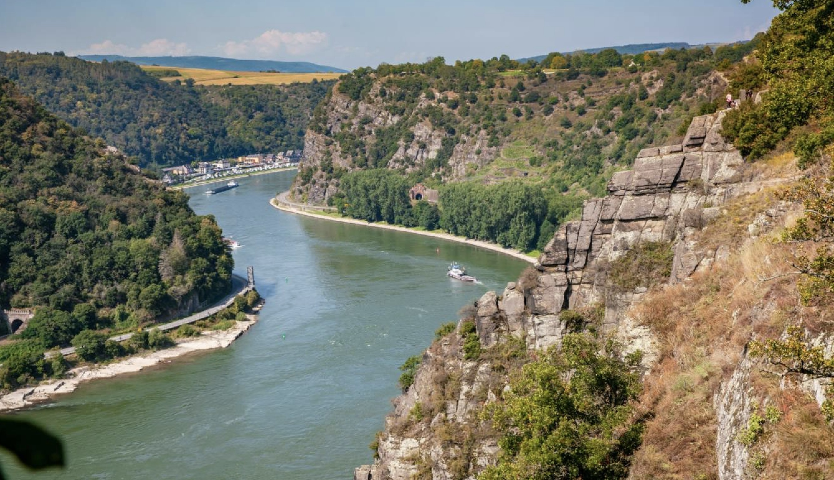 Der Rhein im Oberen Mittelrheintal bei der Loreley