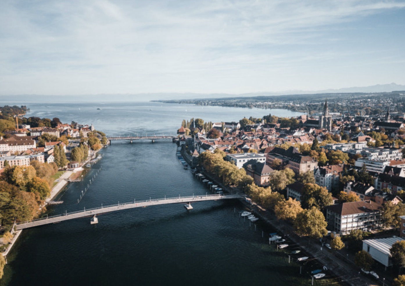 Konstanz am Ausfluss des Rheins aus dem Bodensee