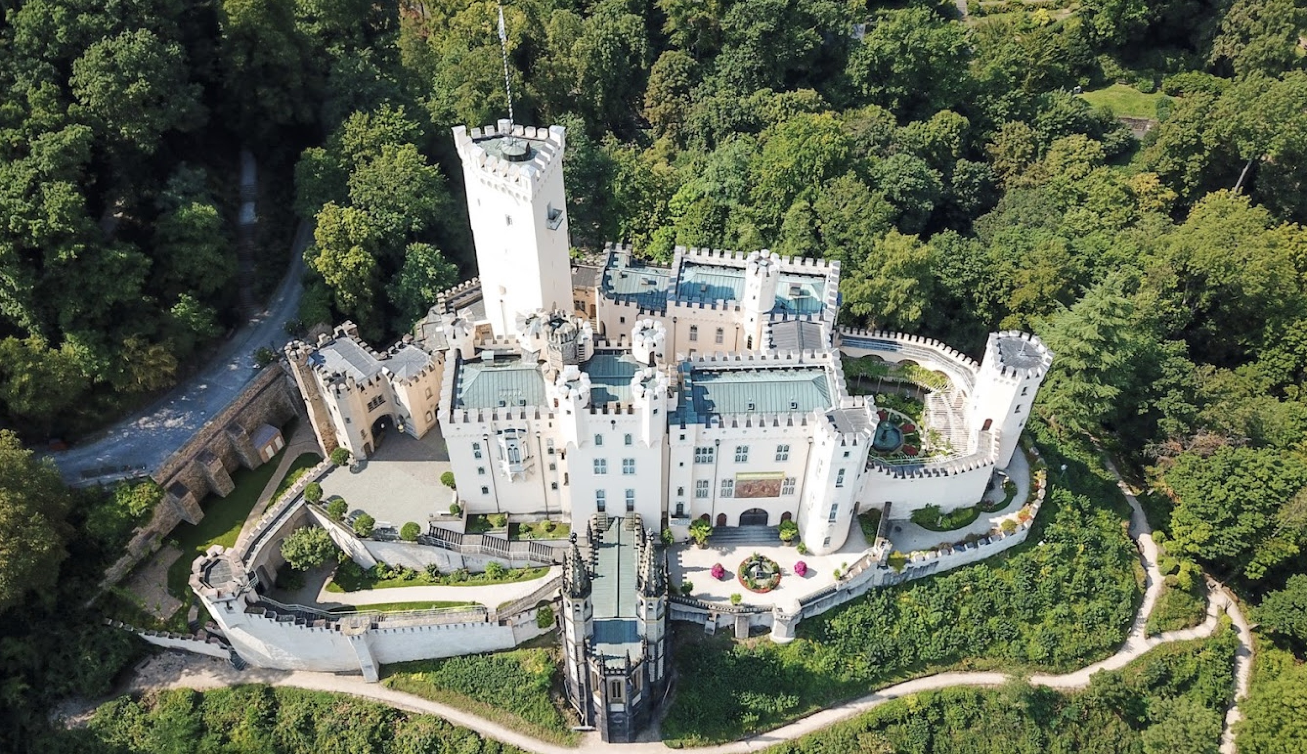 Eine Burg &uuml;ber dem Mittelrhein