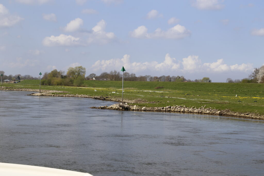 Hindernis an der linken Seite