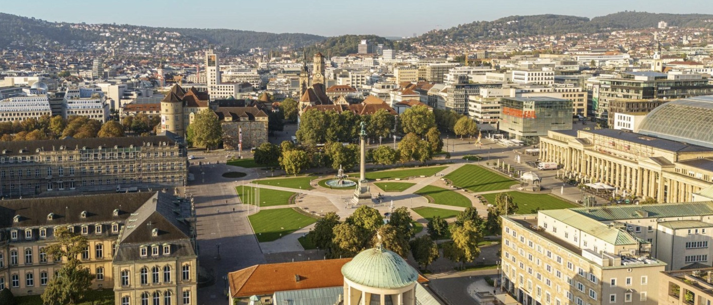 Luftbild des Stuttgarter Schlossplatzes