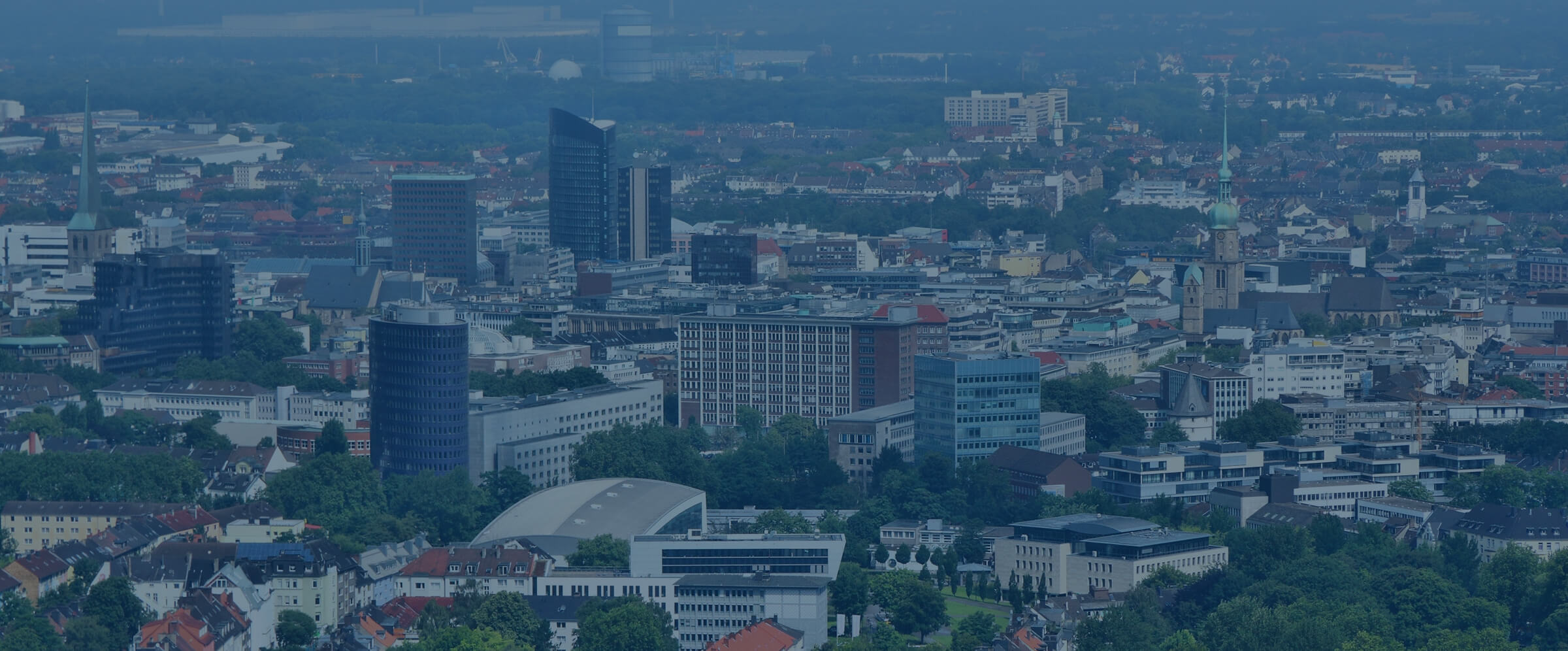 Skyline von Dortmund mit Dortmunder U und Reinoldikirche