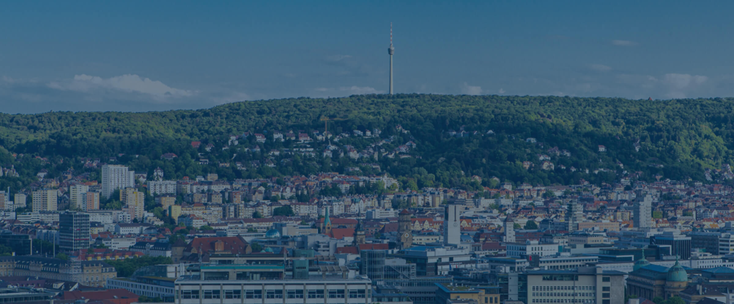 Blick &uuml;ber den Stuttgarter Talkessel mit Fernsehturm