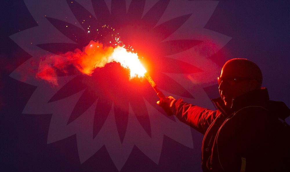 Rote Handfackel (pyrotechnisches Seenotsignal)